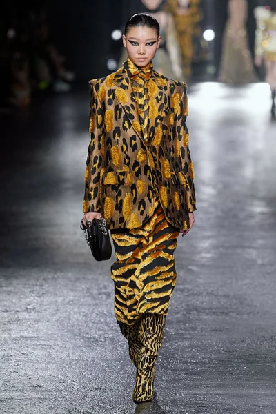 Look 34